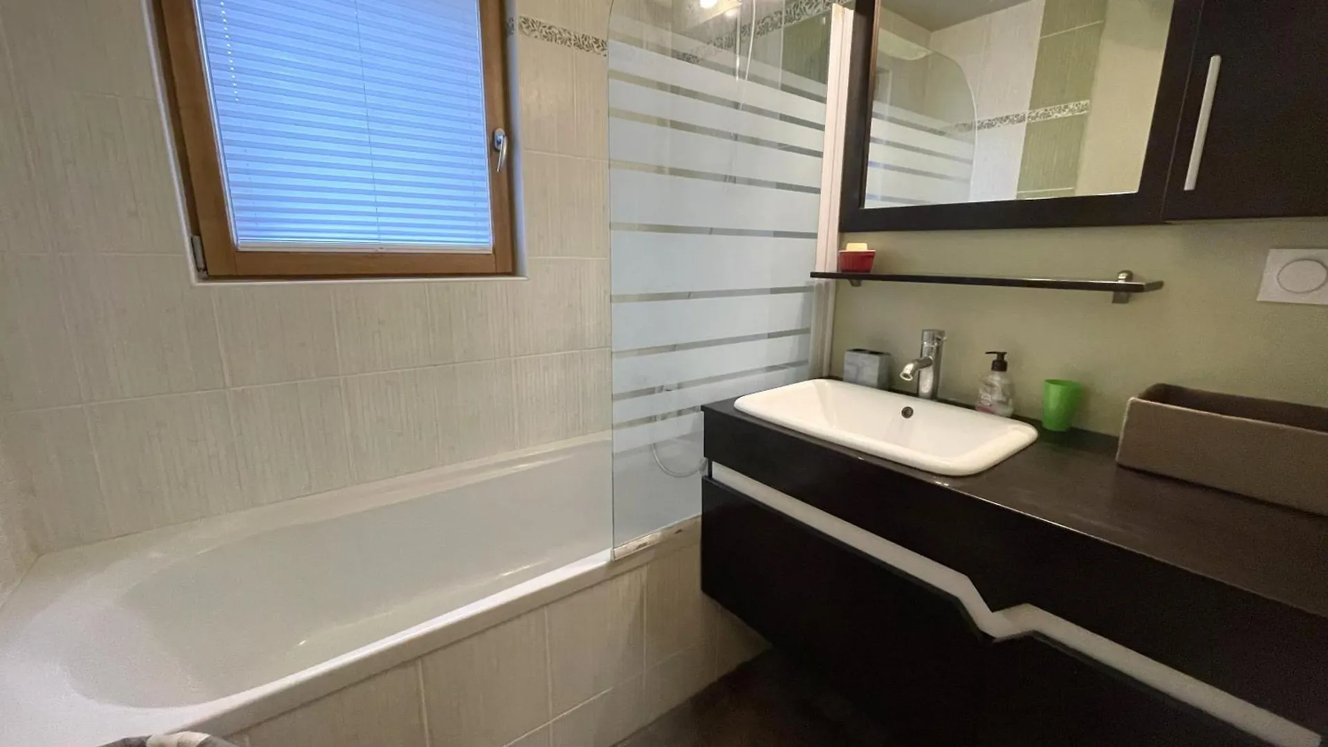 Villa Avec Wifi, Jardin, Sur L'Etang De Ploumanac'H A Perros-Guirec - Ref 406 0*,