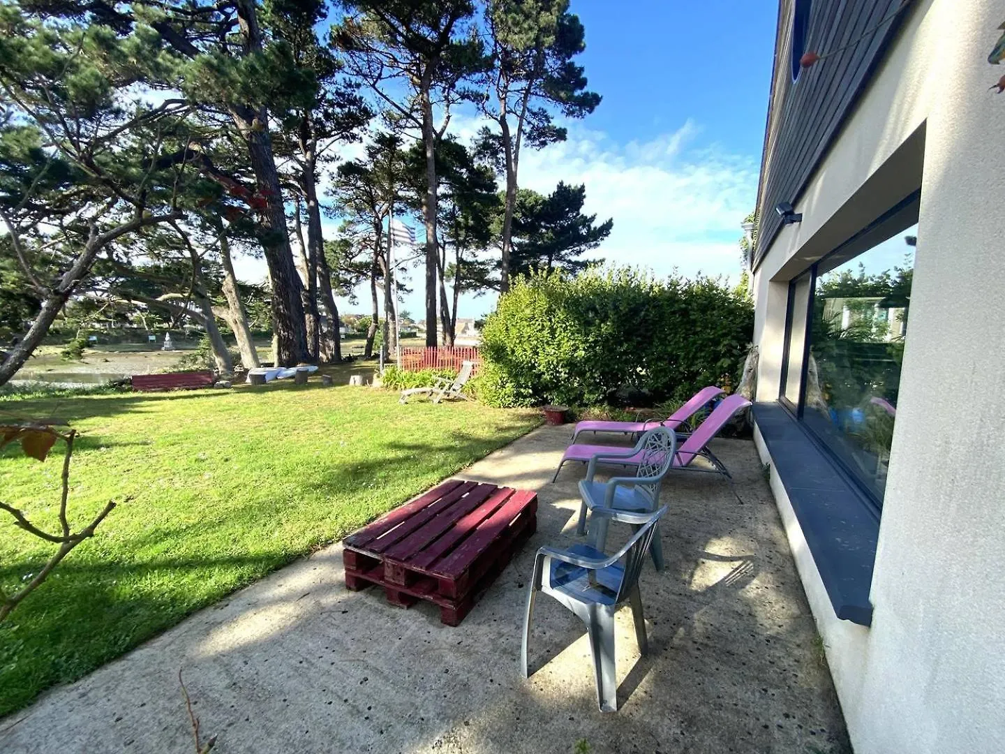 Villa Avec Wifi, Jardin, Sur L'Etang De Ploumanac'H A Perros-Guirec - Ref 406